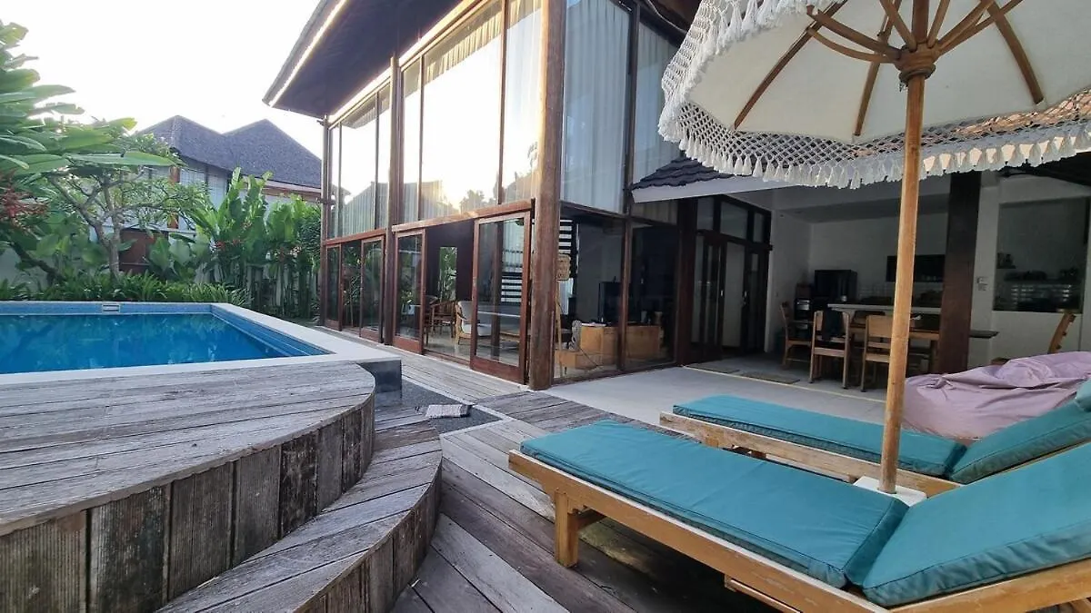 2 Minutes Walk To The Beach 3Br Retreat Villa Canggu