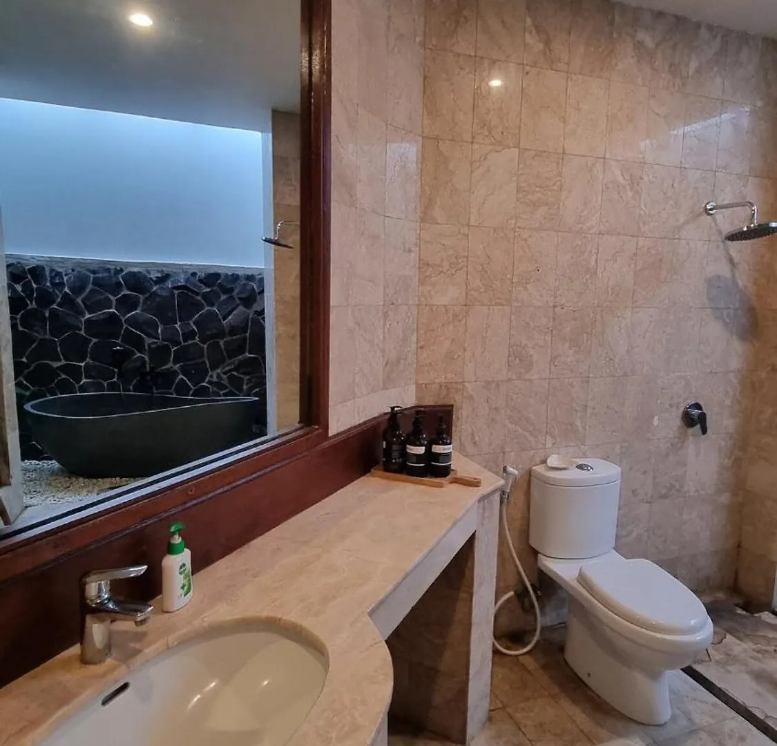 2 Minutes Walk To The Beach 3Br Retreat Villa Canggu